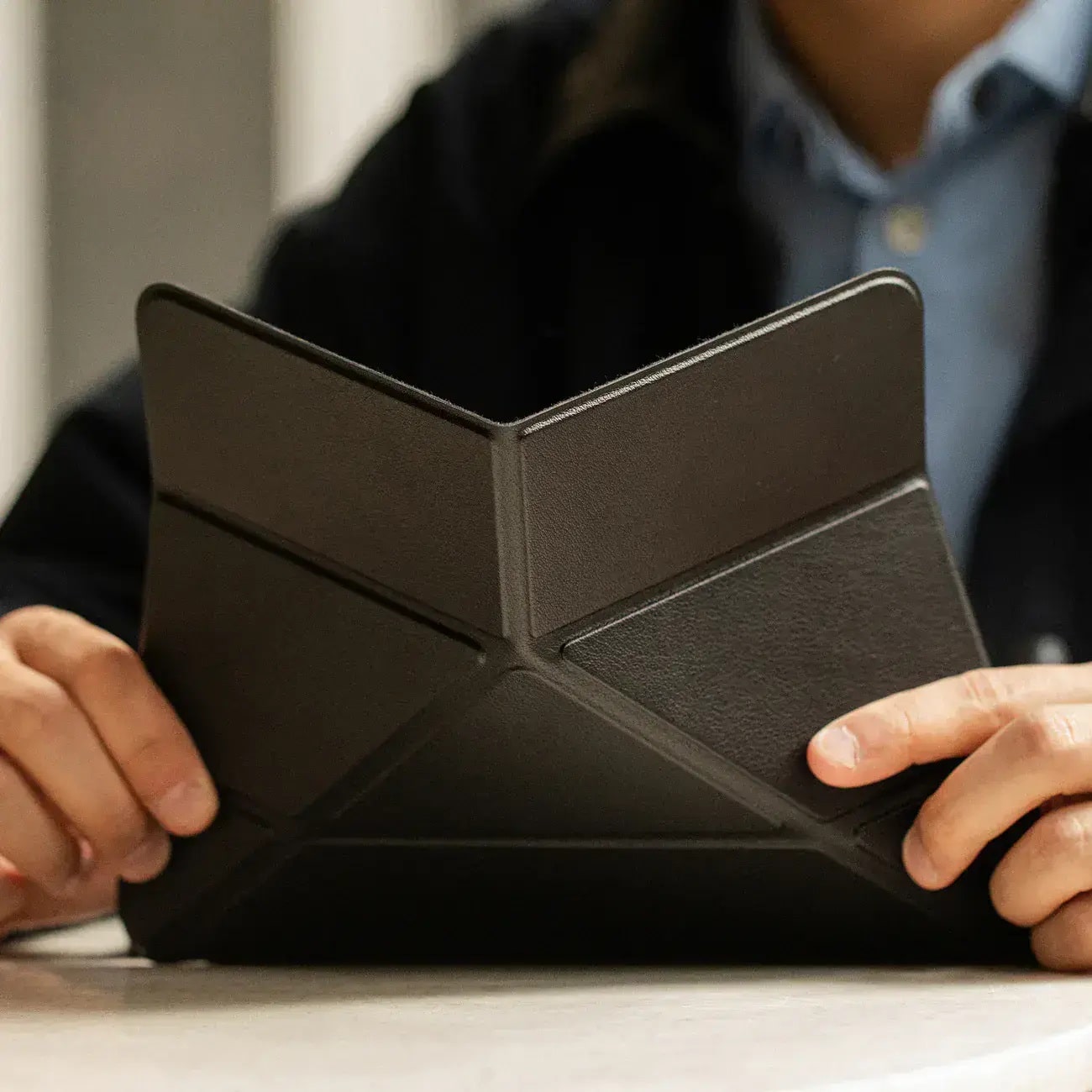Чехол Native Union Active Case Black for iPad Air 11" M2/M3 (ACTCSE-BLK-IPA-11) - фото 2 Чехол Native Union Active Case Black for iPad Air 11" M2/M3 (ACTCSE-BLK-IPA-11) - фото 2