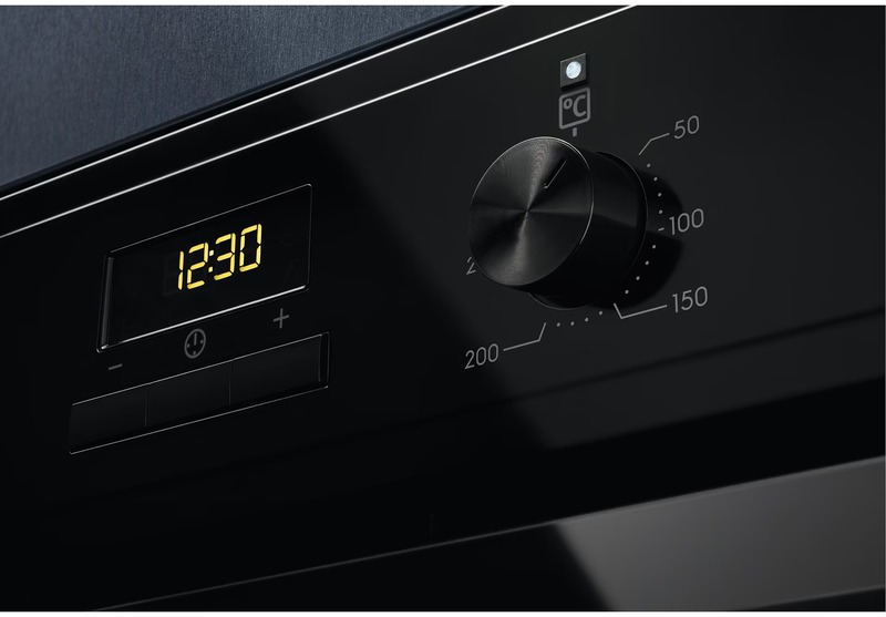 Вбудована духова шафа  Electrolux EOF3H50BK - фото 3