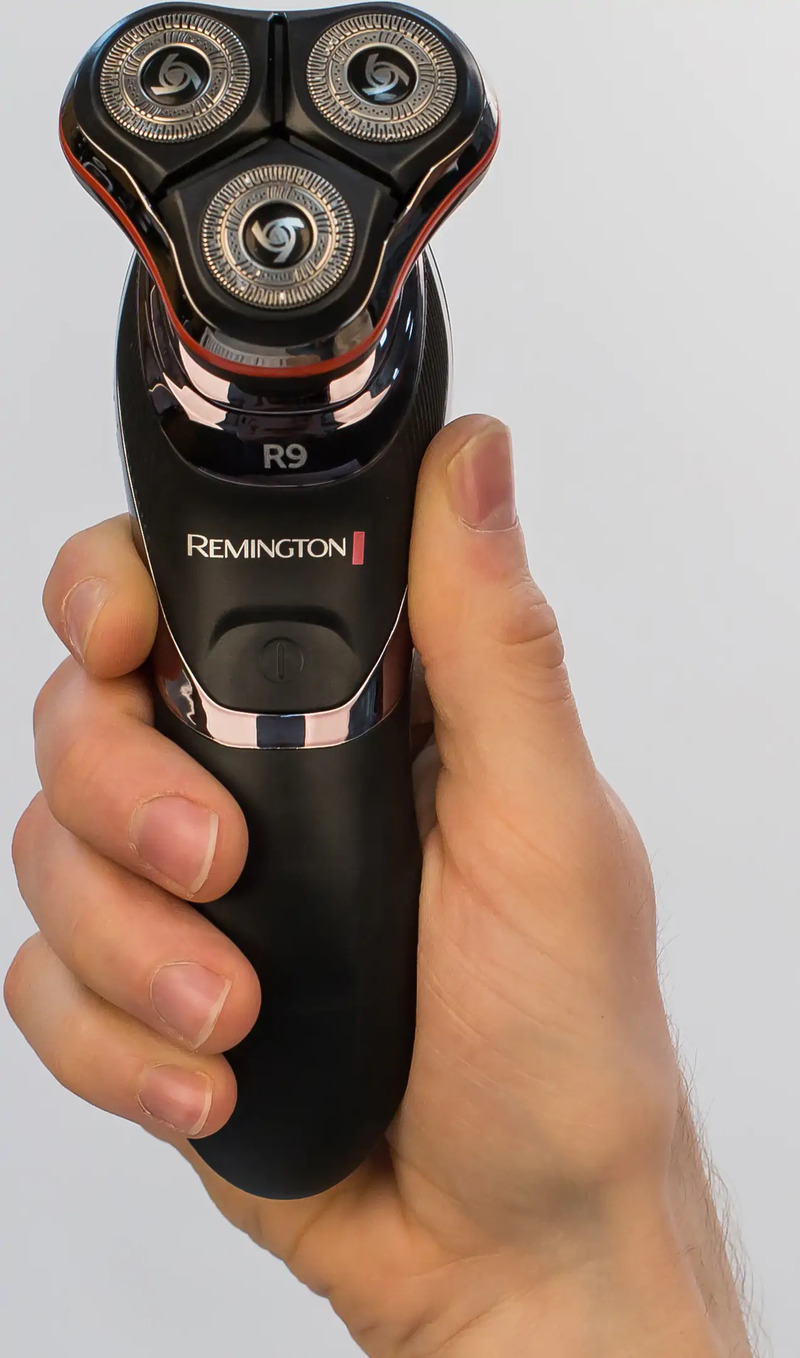Електробритва чоловіча Remington XR1570 - фото 1