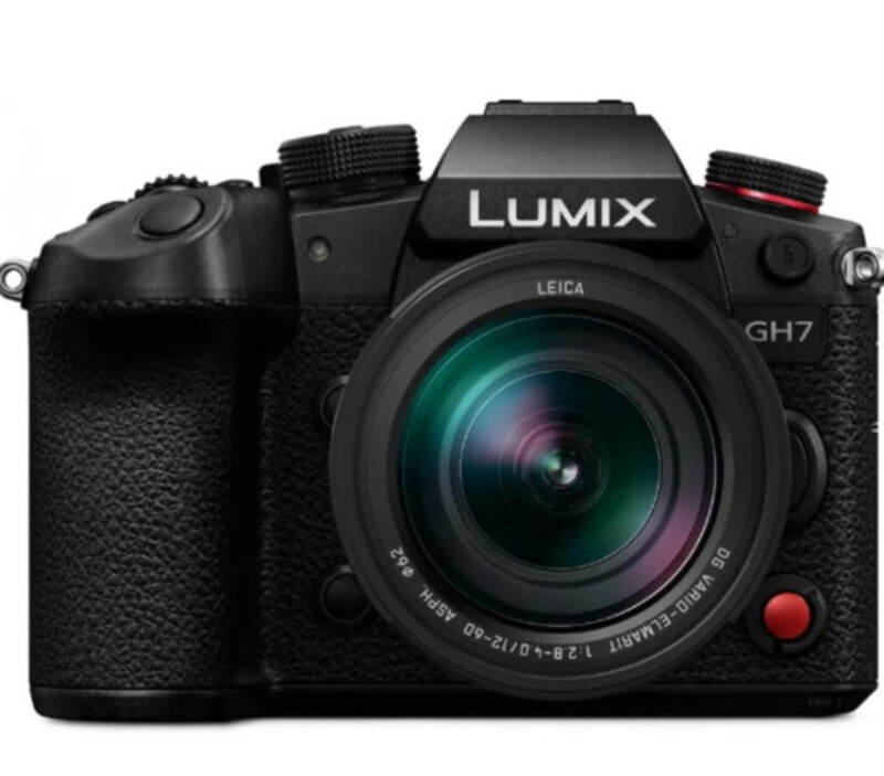 Беззеркальный фотоаппарат Panasonic Lumix DC-GH7 kit 12-60mm f2.8-4 (DC-GH7LE)
