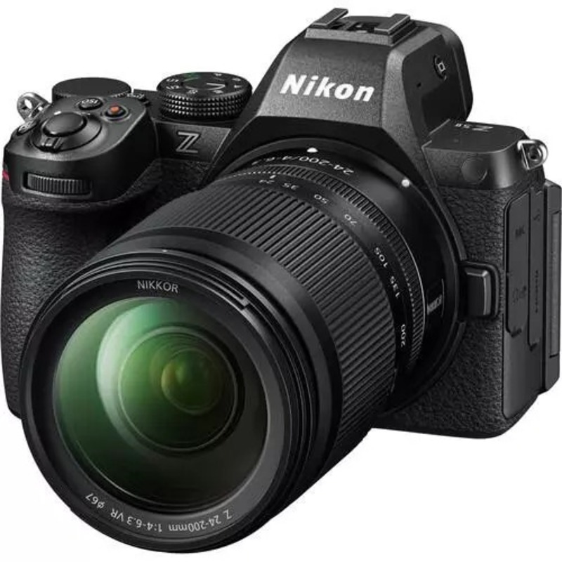 Бездзеркальний фотоапарат Nikon Z5 II kit 24-200mm f/4-6.3