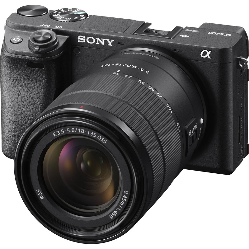 Бездзеркальний фотоапарат Sony Alpha A6400 kit (18-135mm) Black (ILCE6400MB.CEC) - фото 1 Бездзеркальний фотоапарат Sony Alpha A6400 kit (18-135mm) Black (ILCE6400MB.CEC) - фото 1