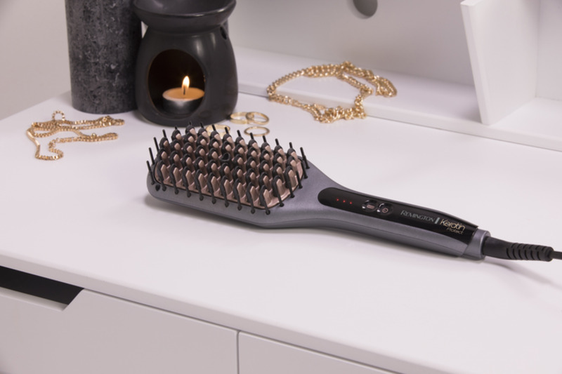 Електрогребінець Remington Keratin Protect CB7480 Europe - фото 2 Електрогребінець Remington Keratin Protect CB7480 Europe - фото 2