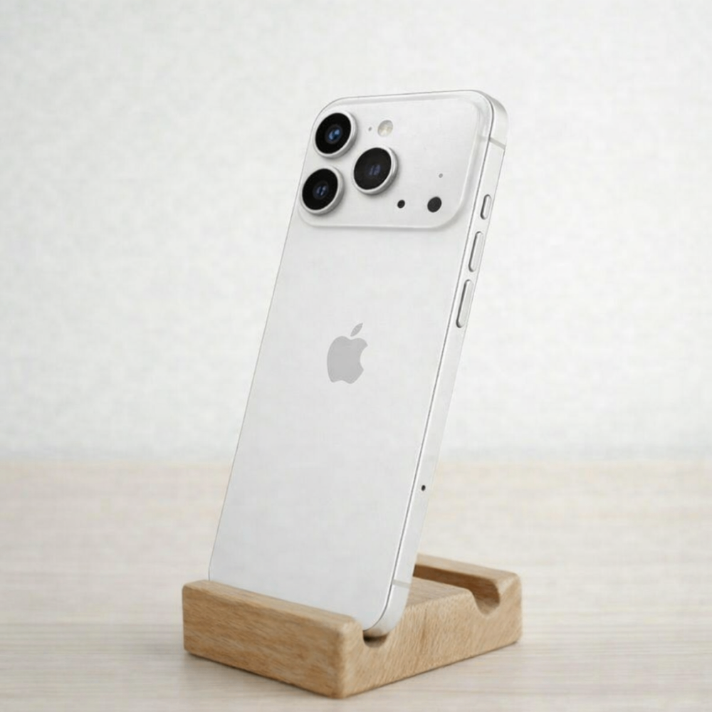 Вживаний Apple iPhone 17 Pro 256GB Silver (MG8G4)