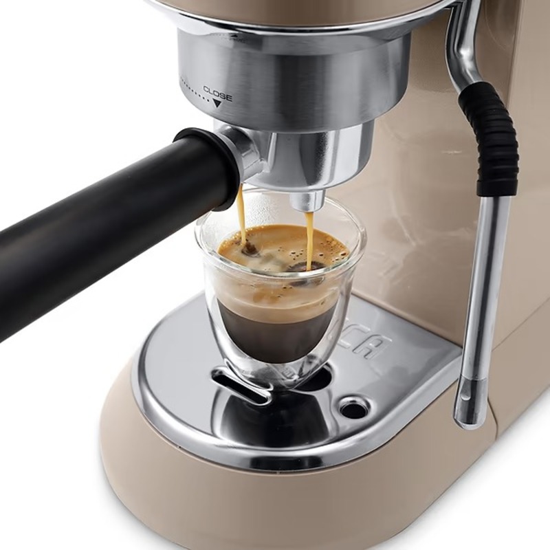 Кофеварка DeLonghi EC 885 BG - фото 3
