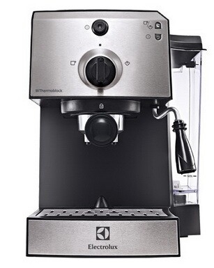 Кавоварка еспресо Electrolux EEA 111