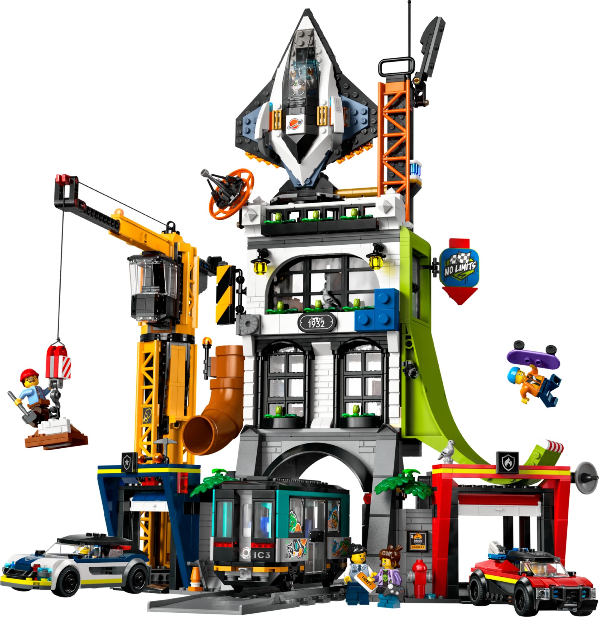 Конструктор Lego City Городская башня (60473) - фото 1