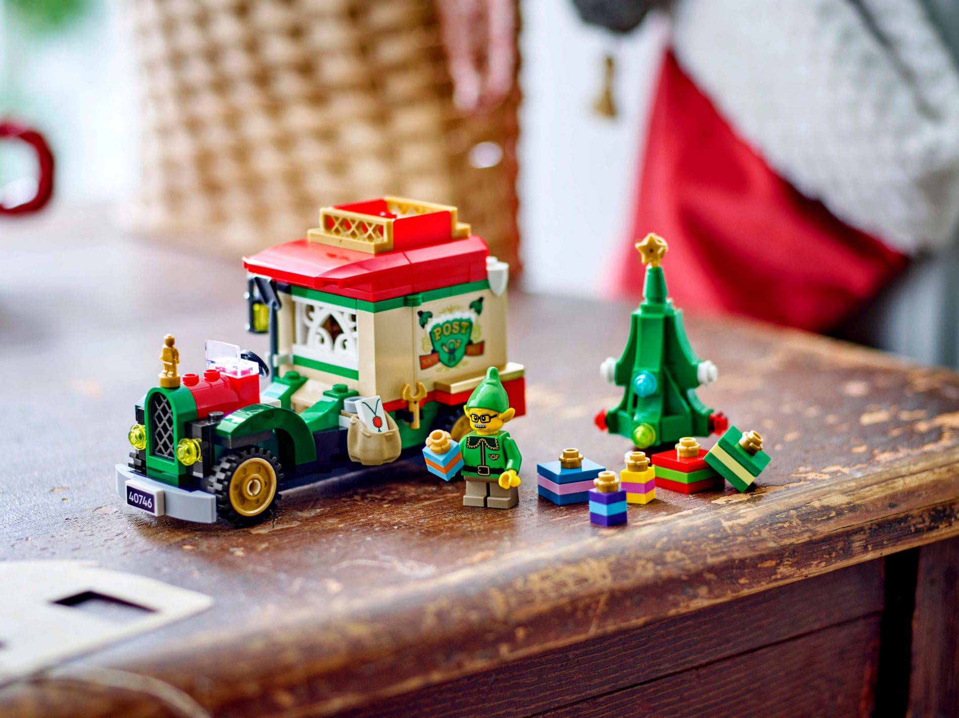 Конструктор Lego Creator Вантажівка доставки Санти (40746) - фото 2 Конструктор Lego Creator Вантажівка доставки Санти (40746) - фото 2