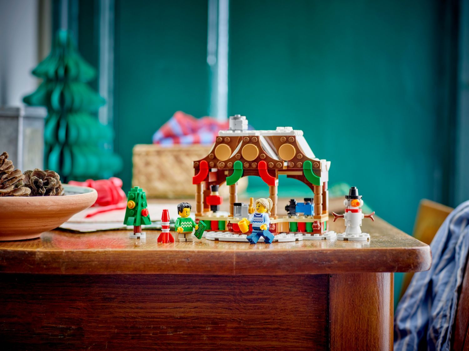 Конструктор Lego Зимний рынок (40602) - фото 2 Конструктор Lego Зимний рынок (40602) - фото 2