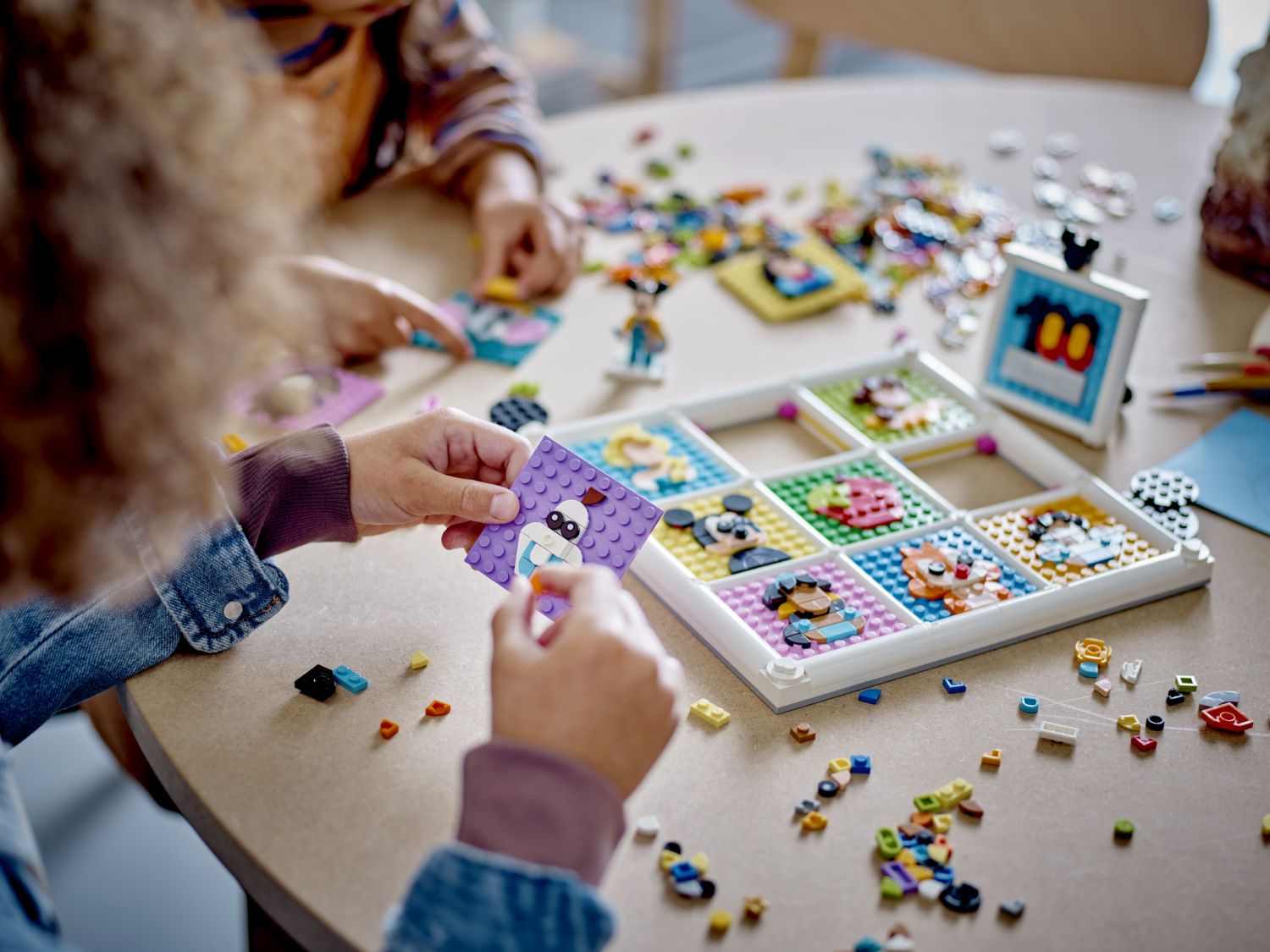 Конструктор Lego Disney 100 лет иконам анимации Диснея (43221) - фото 2