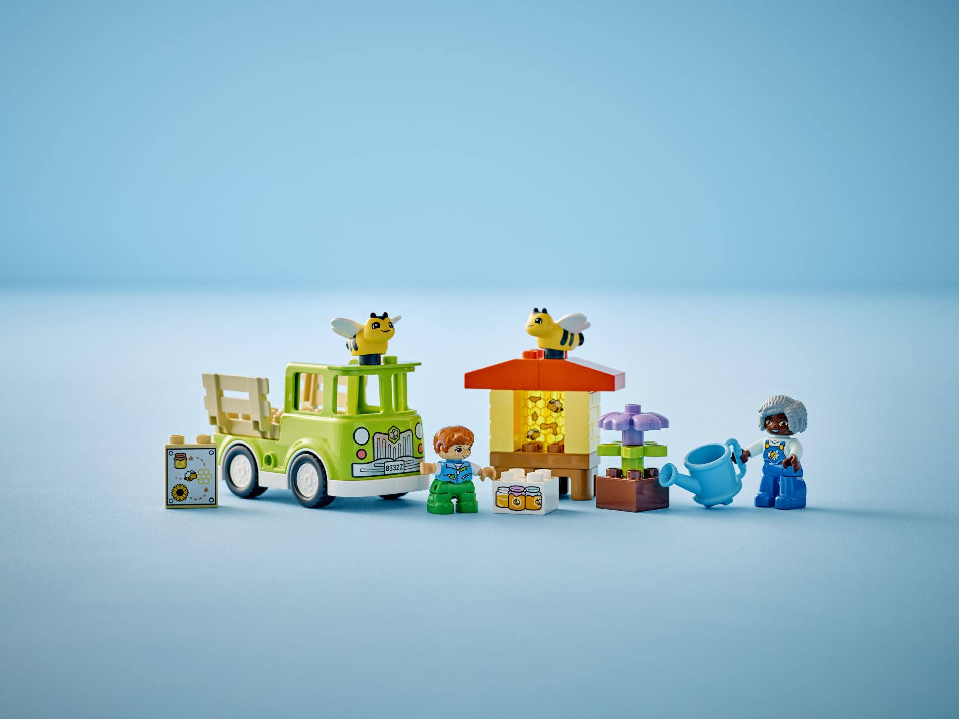 Конструктор Lego Duplo Догляд за бджолами та вуликом (10419) - фото 5