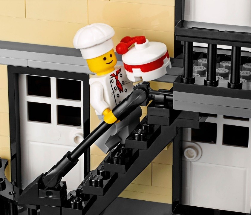 Конструктор Lego Expert Міська площа (10255) - фото 2 Конструктор Lego Expert Міська площа (10255) - фото 2