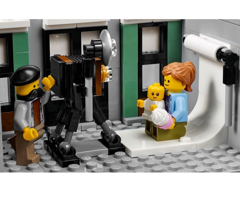 Конструктор Lego Expert Міська площа (10255) - фото 4 Конструктор Lego Expert Міська площа (10255) - фото 4