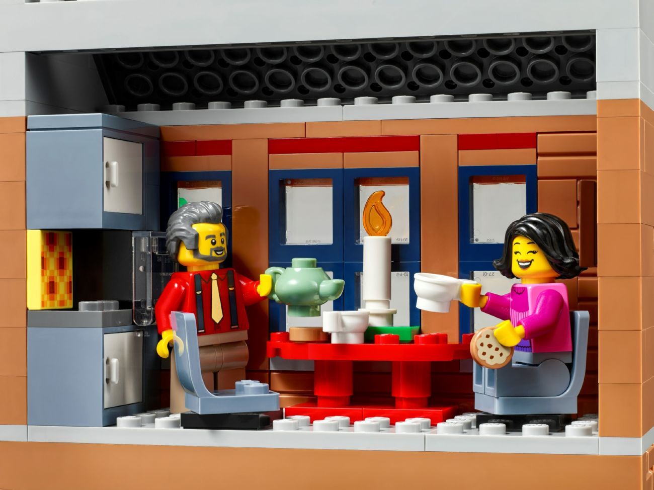 Конструктор Lego Expert Рождественская улица (10308) - фото 3 Конструктор Lego Expert Рождественская улица (10308) - фото 3