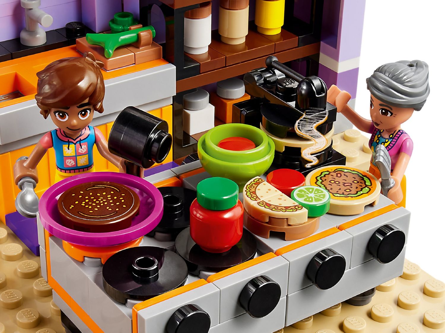 Конструктор Lego Friends Общая кухня Хартлейк-Сити (41747) - фото 5