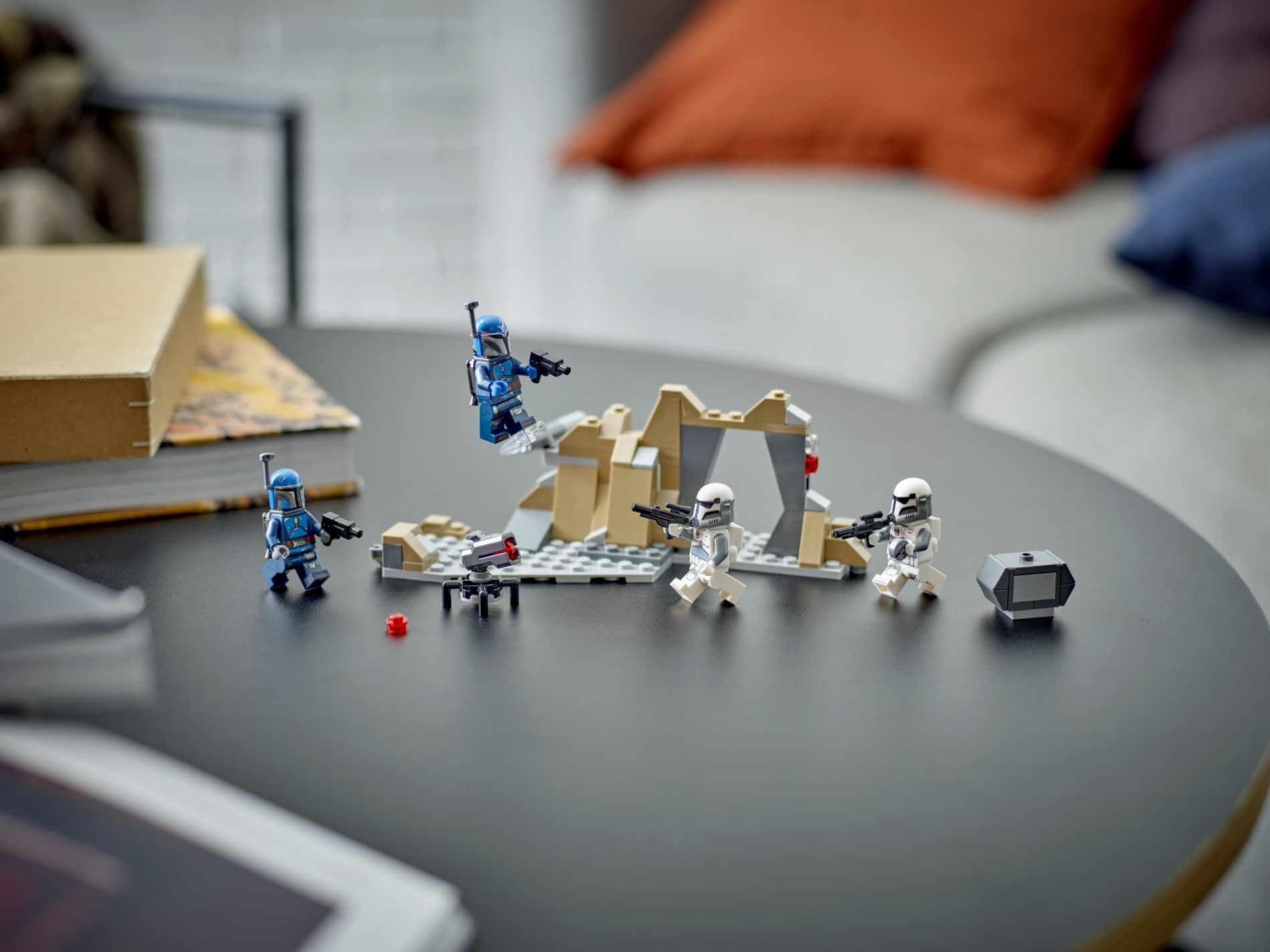 Конструктор Lego Star Wars Боевой набор: засада на Мандалоре (75373) - фото 5 Конструктор Lego Star Wars Боевой набор: засада на Мандалоре (75373) - фото 5