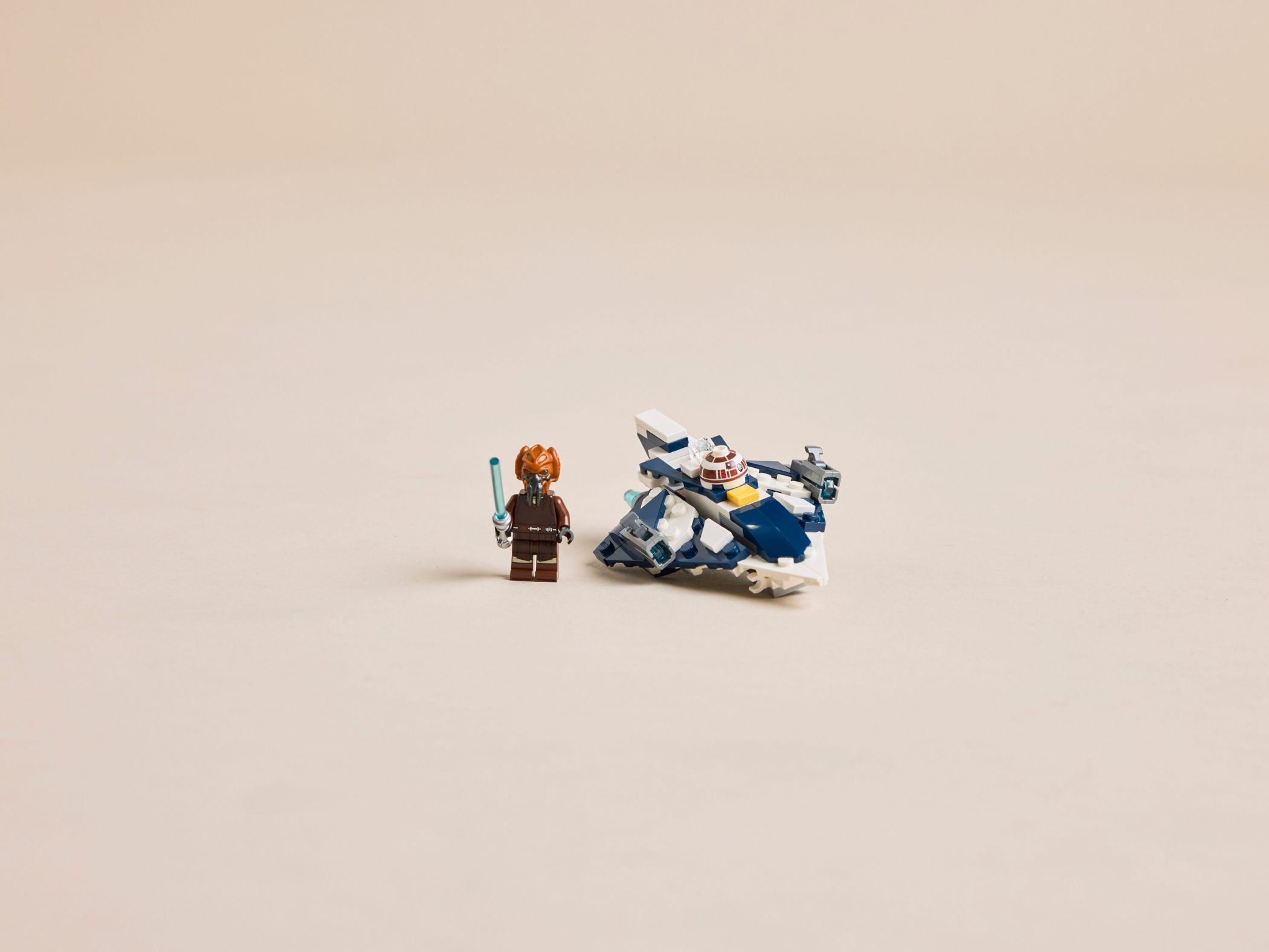 Конструктор Lego Star Wars Микрофайтеры: звездный истребитель джедая Пло Куна (75400) - фото 5 Конструктор Lego Star Wars Микрофайтеры: звездный истребитель джедая Пло Куна (75400) - фото 5