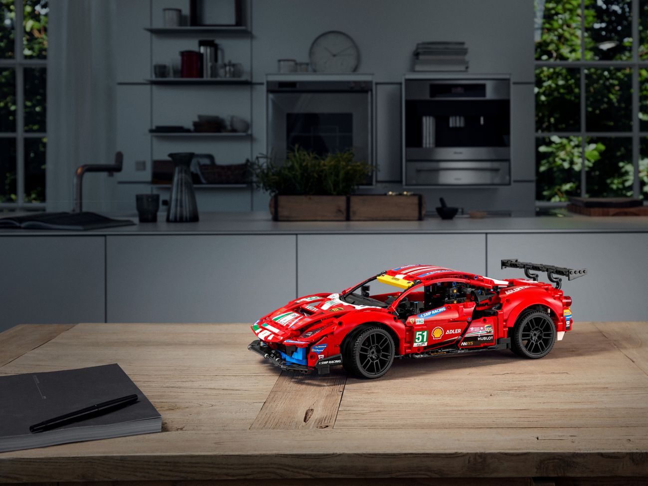 Конструктор Lego Technic Ferrari 488 GTE “AF Corse #51” (42125) - фото 5 Конструктор Lego Technic Ferrari 488 GTE “AF Corse #51” (42125) - фото 5