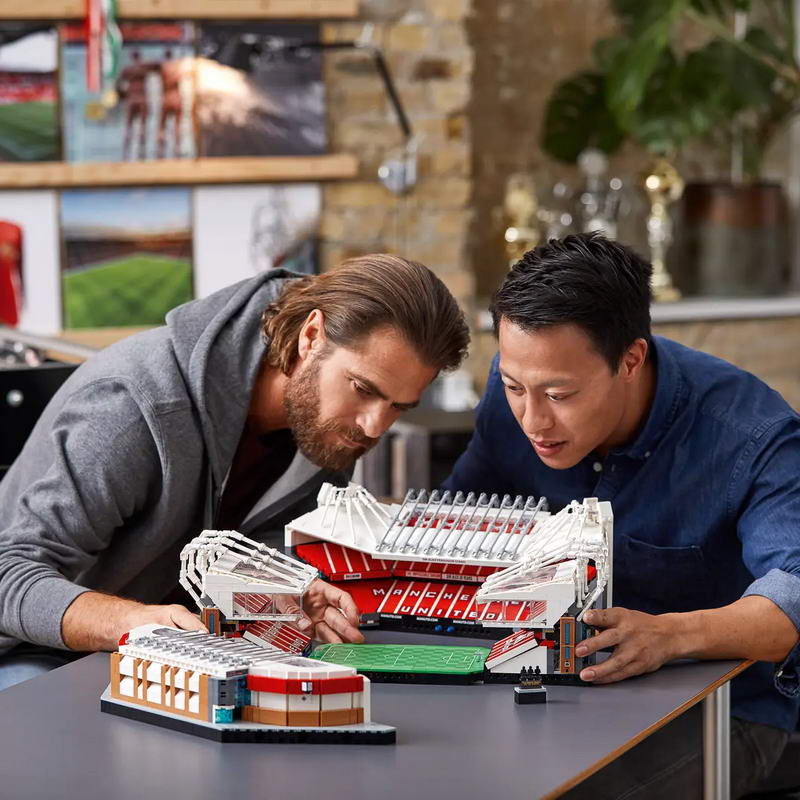 Конструктор Lego Creator Стадіон Олд Траффорд Манчестер Юнайтед (10272) - фото 4 Конструктор Lego Creator Стадіон Олд Траффорд Манчестер Юнайтед (10272) - фото 4