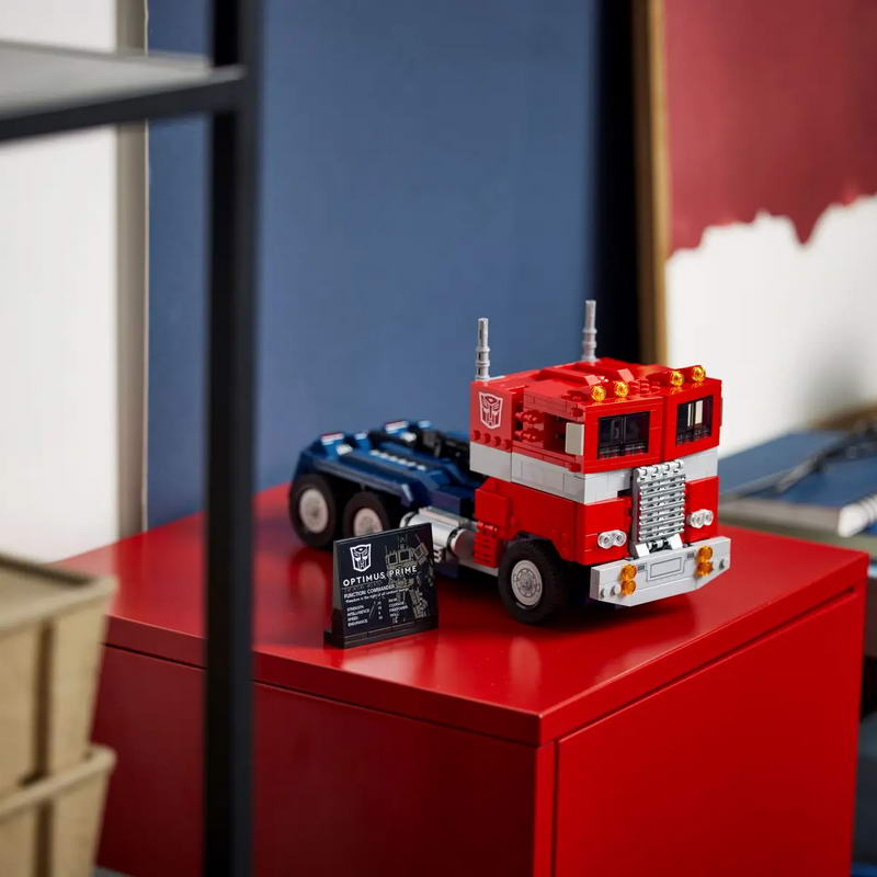 Конструктор Lego Creator Expert Optimus Prime (10302) - фото 6