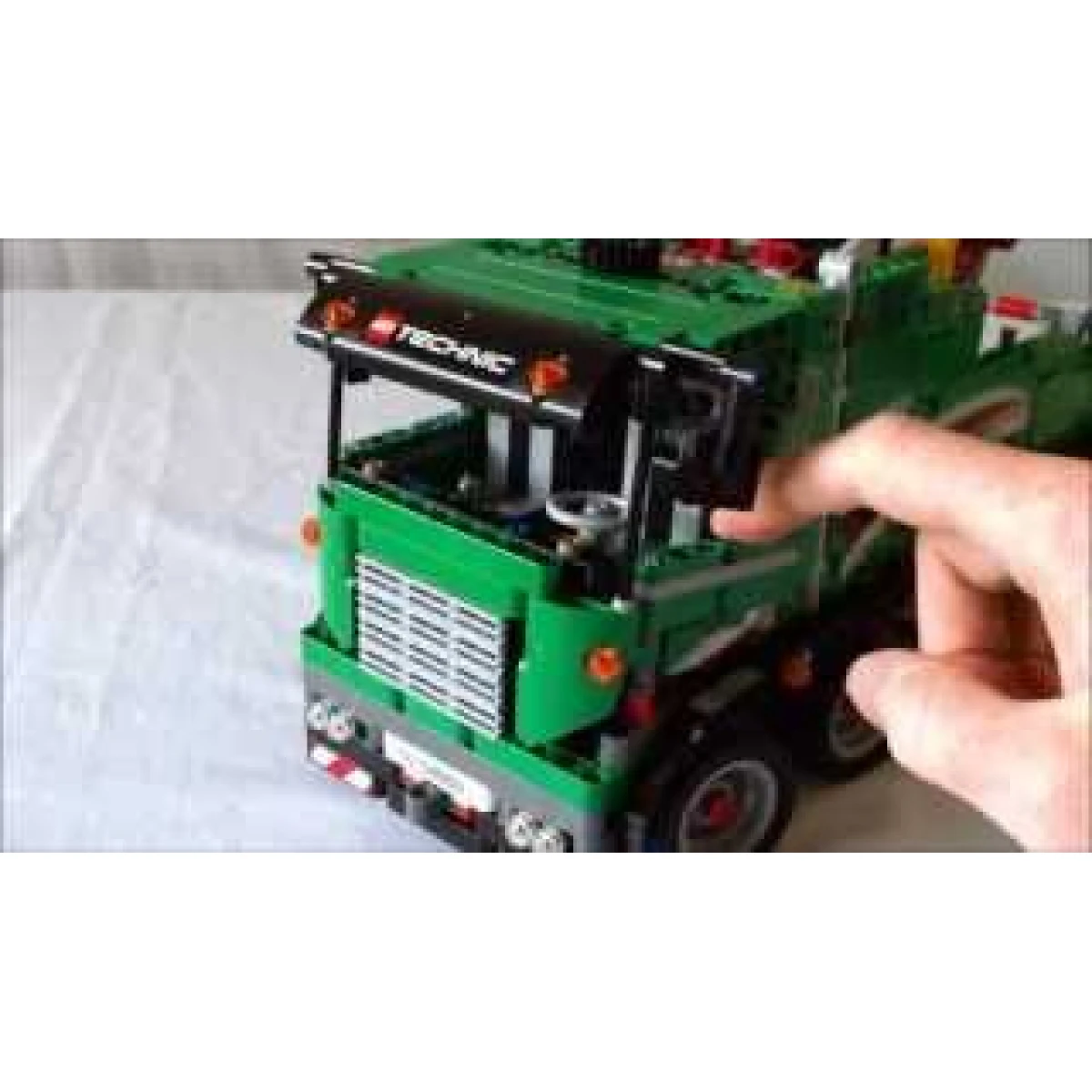 Конструктор LEGO Technic Service Truck Tow Truck Power Functions (42008) - фото 2