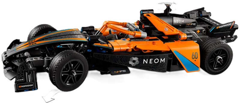 Конструктор Lego Technic Автомобіль для перегонів NEOM McLaren Formula E 42169 - фото 2 Конструктор Lego Technic Автомобіль для перегонів NEOM McLaren Formula E 42169 - фото 2