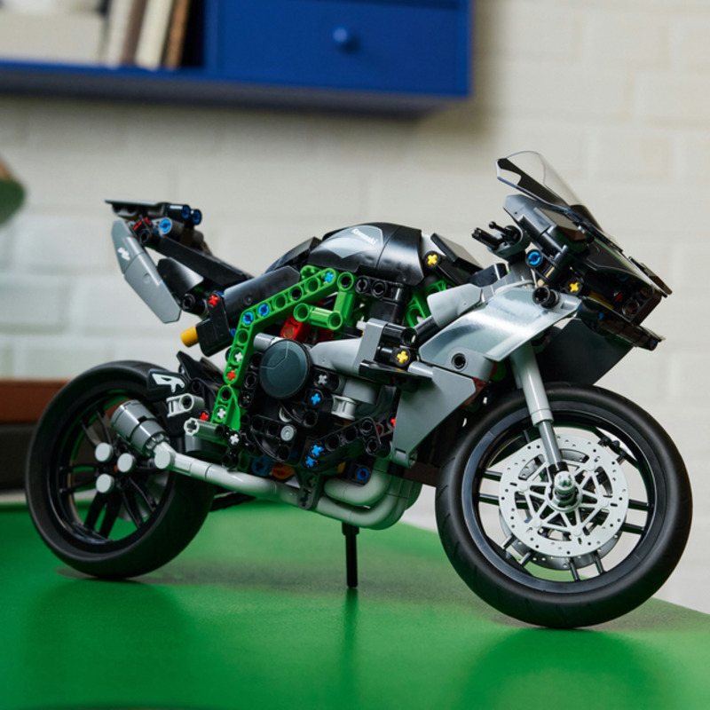 Конструктор Lego Technic Мотоцикл Kawasaki Ninja H2R 42170 - фото 3