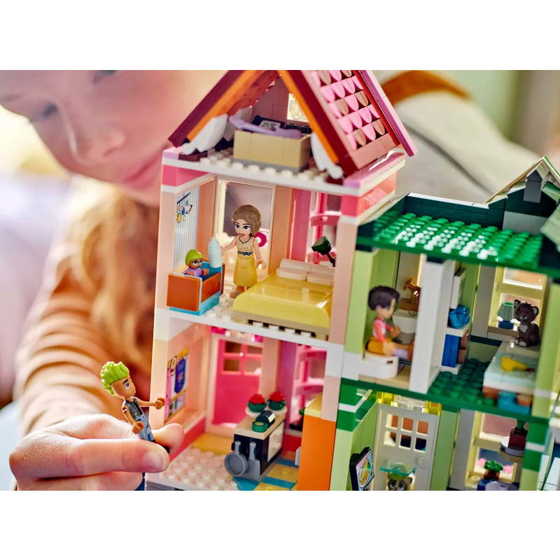 Конструктор Lego Friends Хартлейк-Сіті. Квартири і крамниці (42670) - фото 5