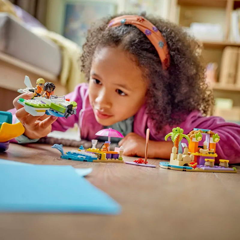 Конструктор Lego Friends Творча валіза для подорожей і відпочинку на пляжі (42672) - фото 3 Конструктор Lego Friends Творча валіза для подорожей і відпочинку на пляжі (42672) - фото 3