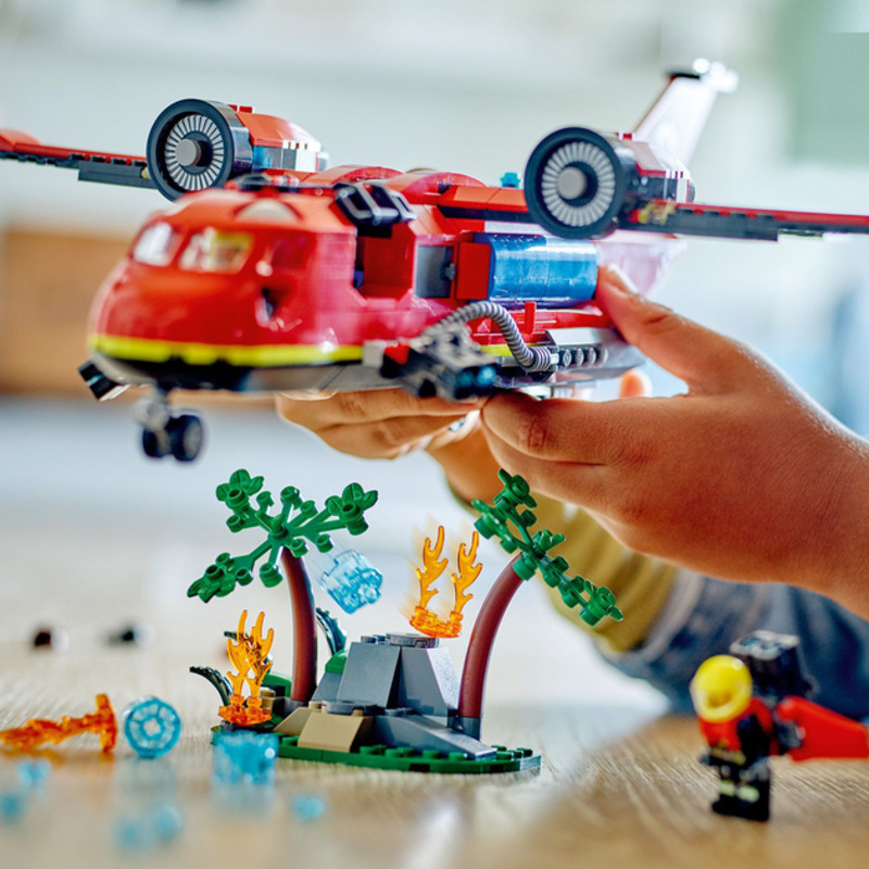 Конструктор Lego City Пожежний рятувальний літак 60413 - фото 3 Конструктор Lego City Пожежний рятувальний літак 60413 - фото 3