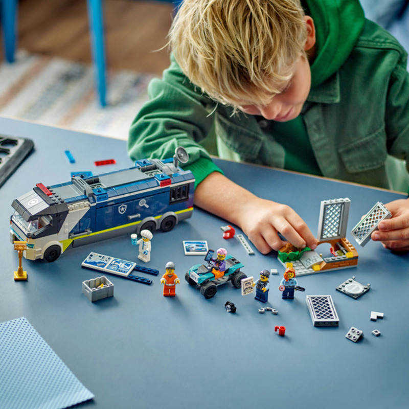 Конструктор Lego City Передвижная полицейская криминалистическая лаборатория 60418 - фото 5 Конструктор Lego City Передвижная полицейская криминалистическая лаборатория 60418 - фото 5
