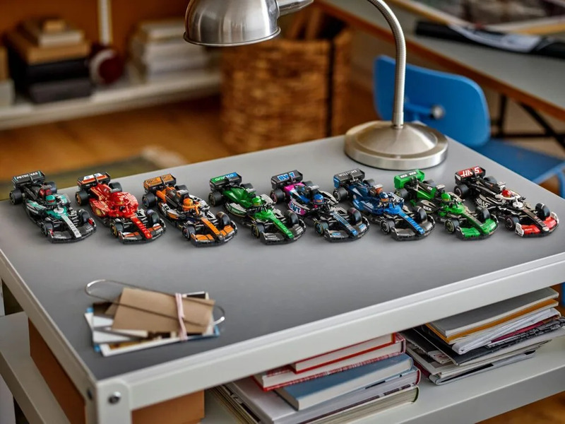 Конструктор Lego Speed Champions Автомобіль для перегонів F1® Ferrari SF-24 (77242) - фото 8 Конструктор Lego Speed Champions Автомобіль для перегонів F1® Ferrari SF-24 (77242) - фото 8