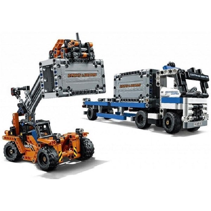 Авто-конструктор LEGO Technic Контейнерный терминал (42062) - фото 1 Авто-конструктор LEGO Technic Контейнерный терминал (42062) - фото 1