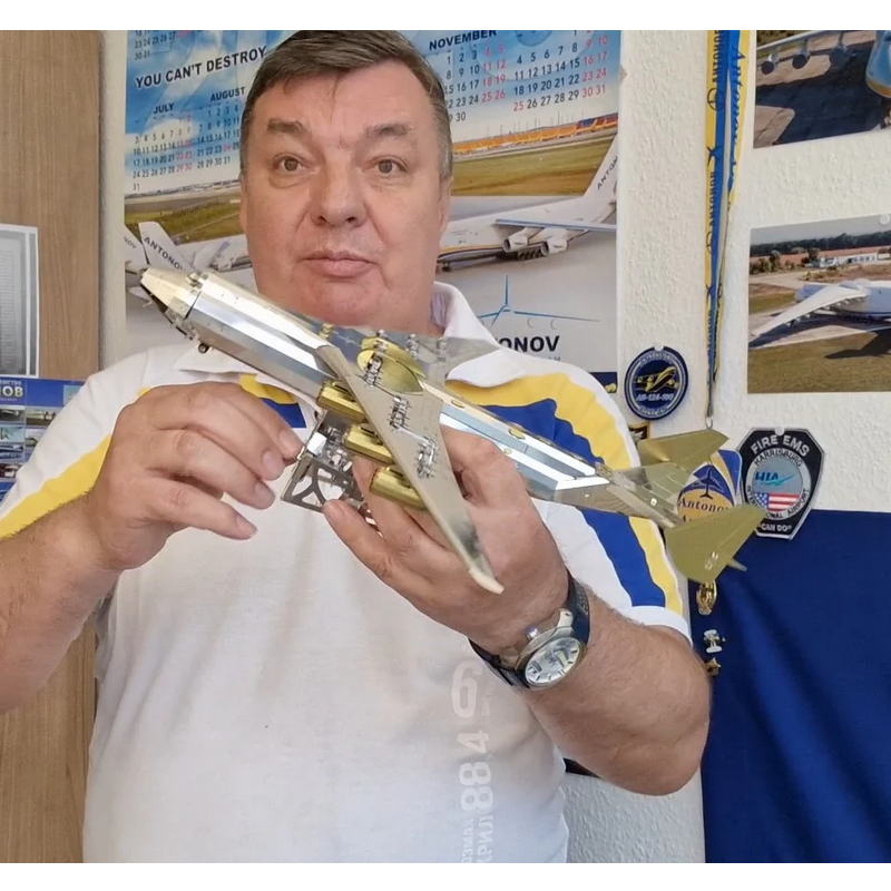 Колекційна модель Metal Time Ukrainian Dream Exclusive Edition Ан-225 Мрія зібрана двокольорова (MT001EE/READY) - фото 8 Колекційна модель Metal Time Ukrainian Dream Exclusive Edition Ан-225 Мрія зібрана двокольорова (MT001EE/READY) - фото 8