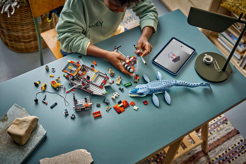 Конструктор Lego Jurassic World Нападение мозазавра на лодку (77983) - фото 11 Конструктор Lego Jurassic World Нападение мозазавра на лодку (77983) - фото 11