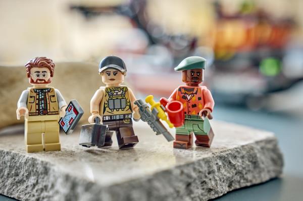 Конструктор Lego Jurassic World Нападение мозазавра на лодку (77983) - фото 12 Конструктор Lego Jurassic World Нападение мозазавра на лодку (77983) - фото 12