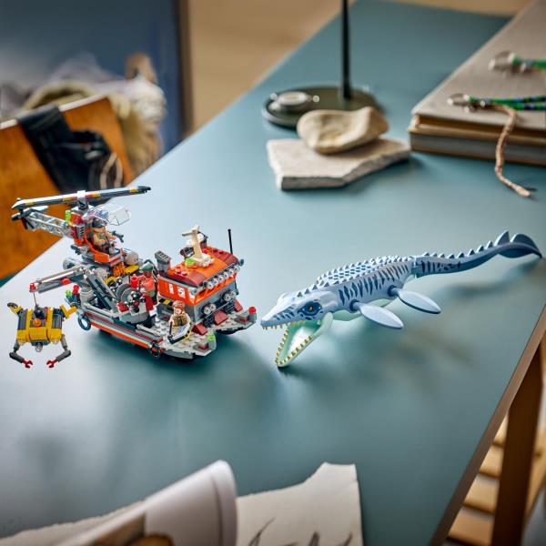 Конструктор Lego Jurassic World Нападение мозазавра на лодку (77983) - фото 9 Конструктор Lego Jurassic World Нападение мозазавра на лодку (77983) - фото 9
