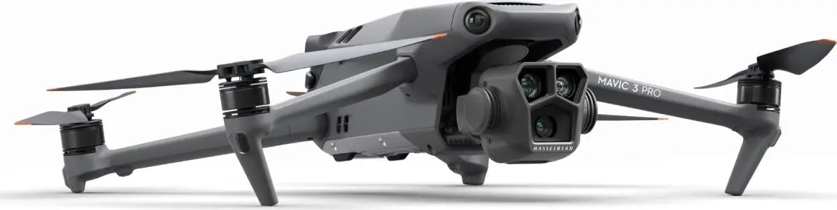 Квадрокоптер DJI Mavic 3 Pro Fly More Combo with DJI RC (CP.MA.00000660.01) - фото 1 Квадрокоптер DJI Mavic 3 Pro Fly More Combo with DJI RC (CP.MA.00000660.01) - фото 1