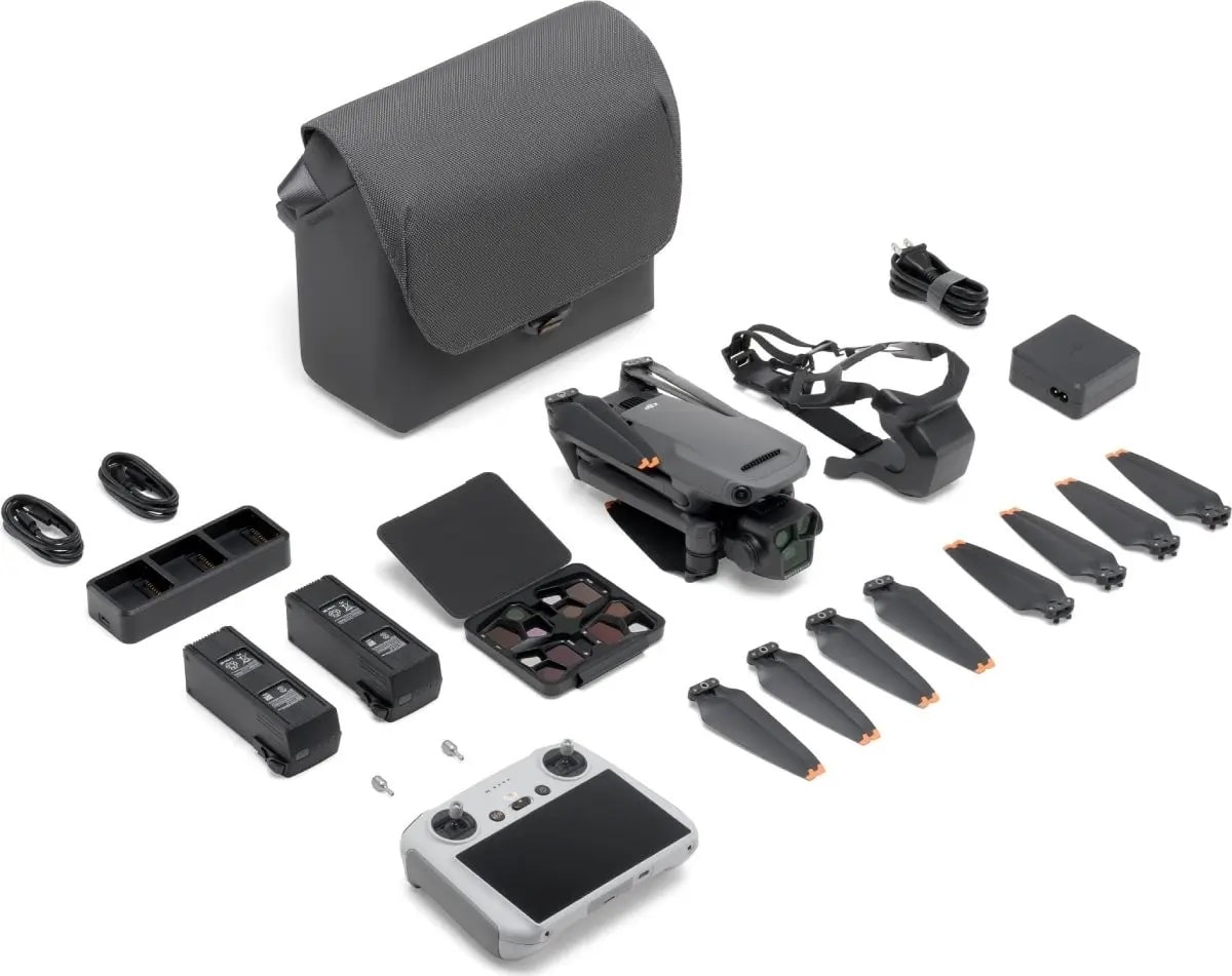 Квадрокоптер DJI Mavic 3 Pro Fly More Combo with DJI RC (CP.MA.00000660.01) - фото 2 Квадрокоптер DJI Mavic 3 Pro Fly More Combo with DJI RC (CP.MA.00000660.01) - фото 2