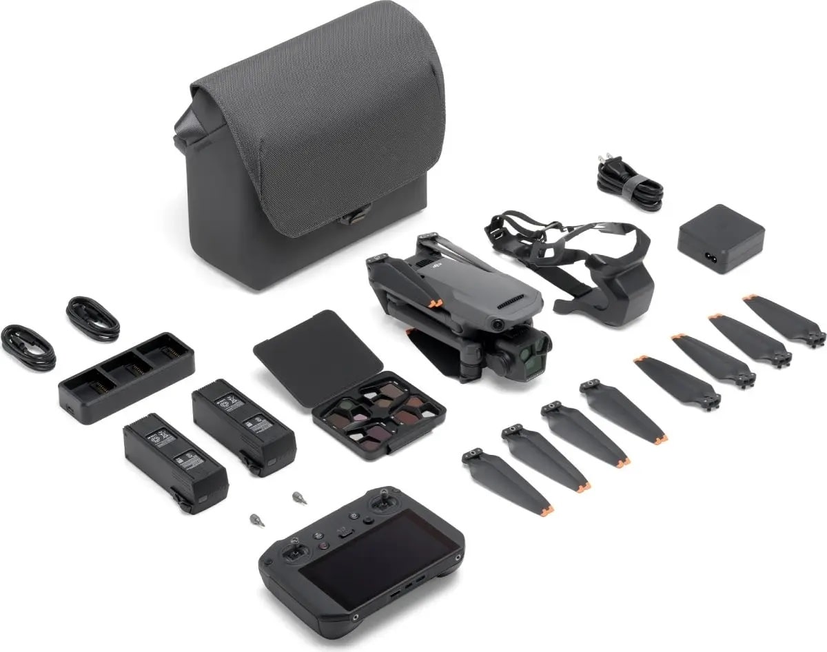 Квадрокоптер DJI Mavic 3 Pro Fly More Combo with DJI RC Pro (CP.MA.00000662.01) - фото 2 Квадрокоптер DJI Mavic 3 Pro Fly More Combo with DJI RC Pro (CP.MA.00000662.01) - фото 2