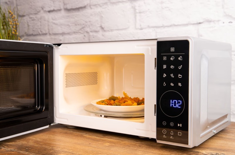 Мікрохвильова піч Beko MOC20130SFB Europe - фото 3