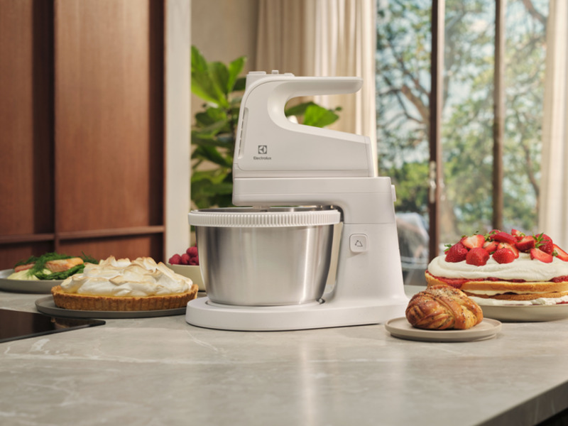 Миксер с чашей Electrolux ESM4W - фото 6