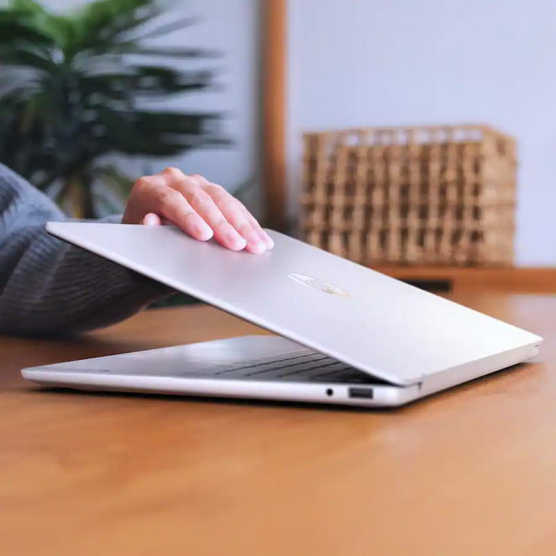 Ноутбук HP Omnibook 3 14-hz0005dx (D0VR2UA) Glacier Silver - фото 3 Ноутбук HP Omnibook 3 14-hz0005dx (D0VR2UA) Glacier Silver - фото 3