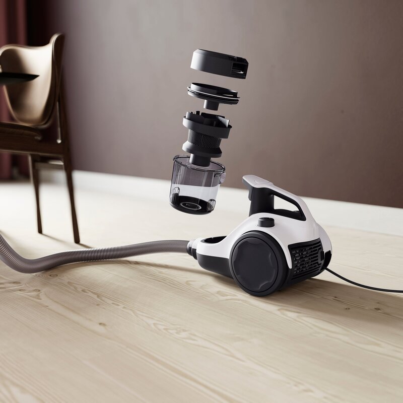 Пылесос безмешковый Electrolux ECC21-2IW - фото 3