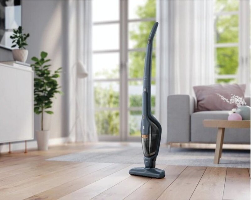 Вертикальный + ручной пылесос (2в1) Electrolux Ergorapido Classic EERC75DB - фото 2
