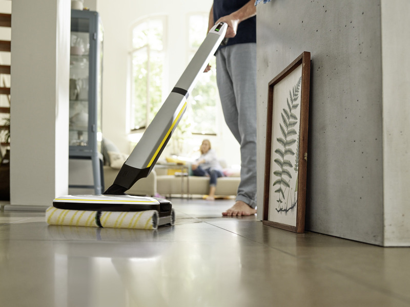 Моющий вертикальный пылесос (электрошвабра) Karcher FC 7 Cordless (1.055-701.0) - фото 3