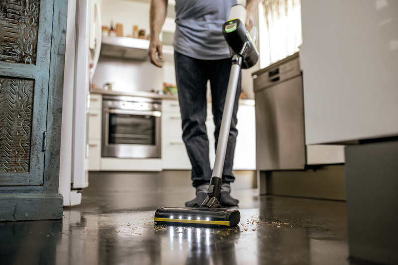Вертикальный + ручной пылесос (2в1) Karcher VC 6 Cordless ourFamily (1.198-670.0) - фото 4 Вертикальный + ручной пылесос (2в1) Karcher VC 6 Cordless ourFamily (1.198-670.0) - фото 4