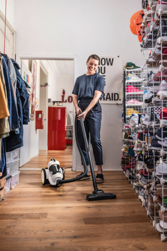 Пылесос безмешковый Karcher VC 3 Plus (1.198-060.0) Europe - фото 3 Пылесос безмешковый Karcher VC 3 Plus (1.198-060.0) Europe - фото 3