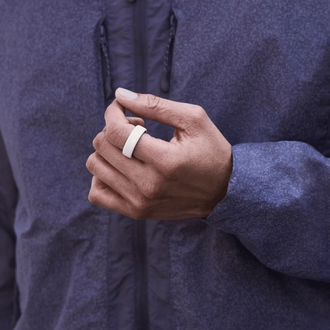 Смарт-кільце Oura Ring 4 Ceramic Cloud Size 10 (JZ90-57460-10) - фото 1 Смарт-кільце Oura Ring 4 Ceramic Cloud Size 10 (JZ90-57460-10) - фото 1