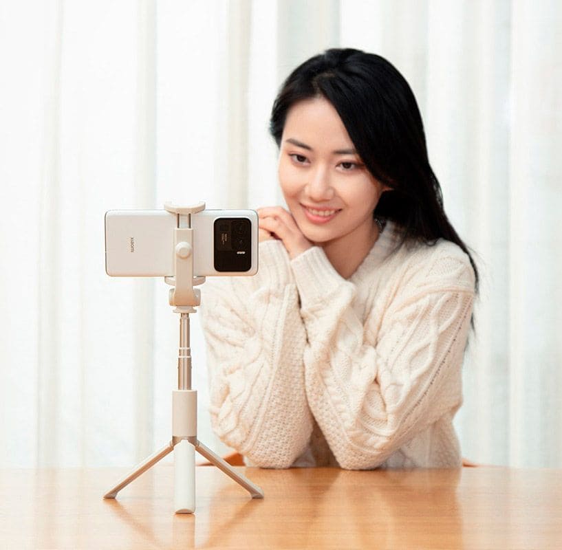 Селфи-монопод Xiaomi Mi Bluetooth Zoom Selfie Stick Tripod Gold (BHR7203CN) - фото 2 Селфи-монопод Xiaomi Mi Bluetooth Zoom Selfie Stick Tripod Gold (BHR7203CN) - фото 2
